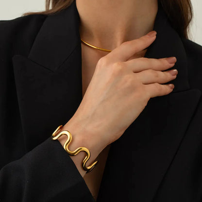 [Topon]Senna Twisted Gold Bangle