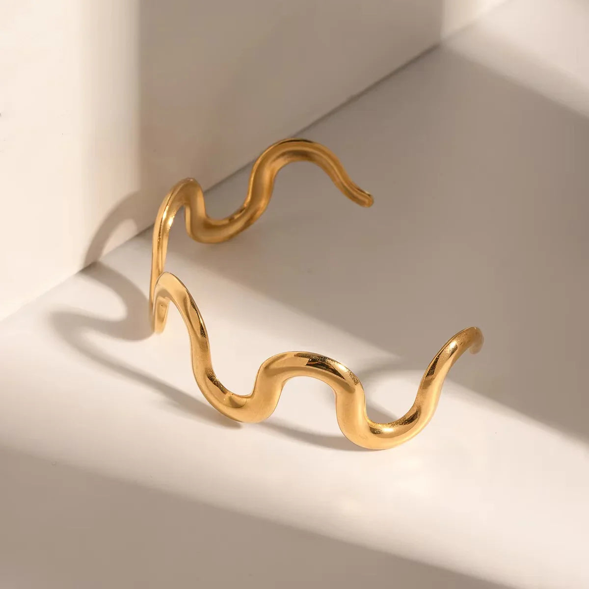 [Topon]Senna Twisted Gold Bangle